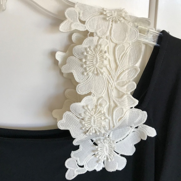 ALFANI One-Shoulder Applique Bell Sleeve Top Black White Women’s Plus Size 1X - Picture 3 of 16